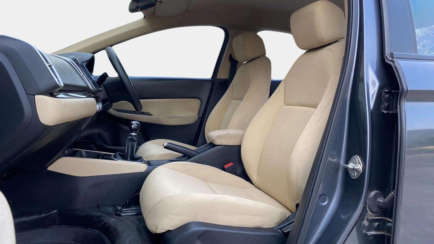 2022 Honda City 1.5L I-VTEC V MT 5TH GEN, Petrol, Manual, 36,532 km, Right Side Front Door Cabin