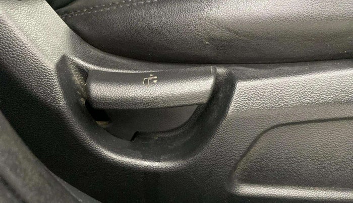 2019 Hyundai Elite i20 MAGNA EXECUTIVE 1.4 CRDI, Diesel, Manual, 54,335 km, Driver Side Adjustment Panel