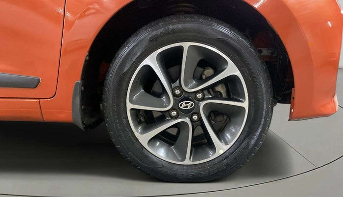2017 Hyundai Grand i10 SPORTZ (O) AT 1.2 KAPPA VTVT, Petrol, Automatic, 42,575 km, Right Front Wheel