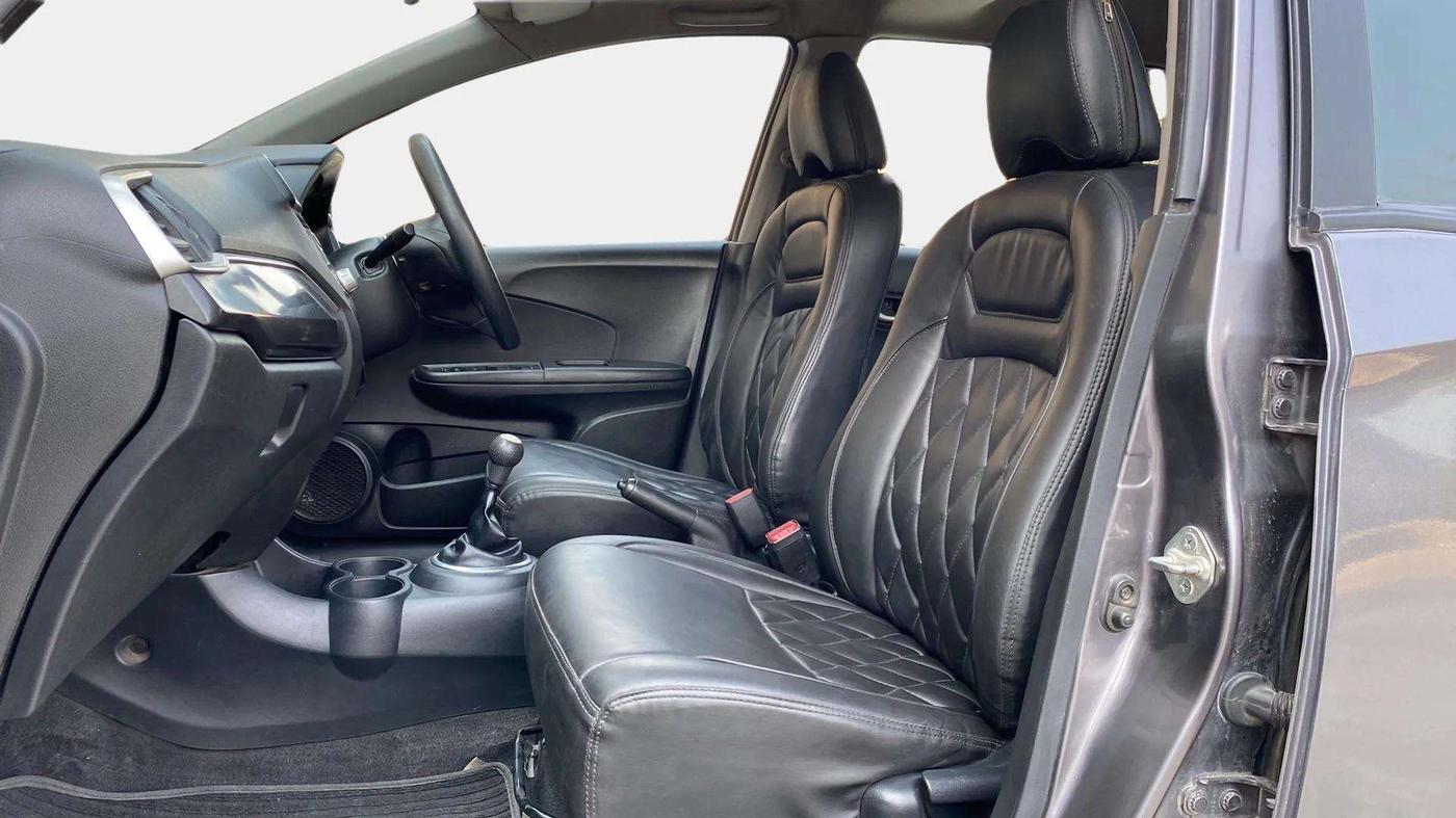 2018 Honda BR-V 1.5L I-VTEC S, Petrol, Manual, 83,046 km, Right Side Front Door Cabin