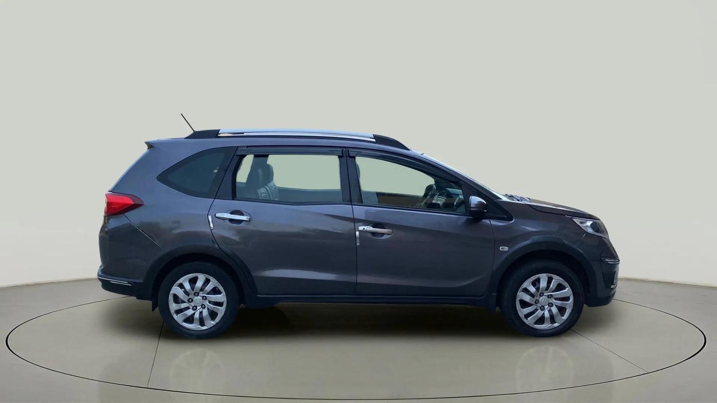 2018 Honda BR-V 1.5L I-VTEC S, Petrol, Manual, 83,046 km, Right Side View