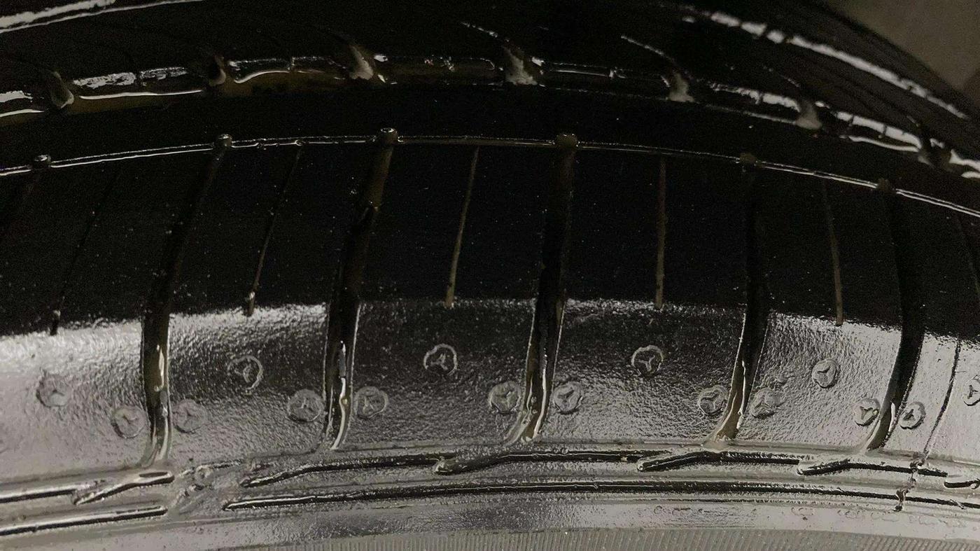 2022 Maruti Ciaz ZETA 1.5 SHVS MT PETROL, Petrol, Manual, 14,362 km, Left Rear Tyre Tread