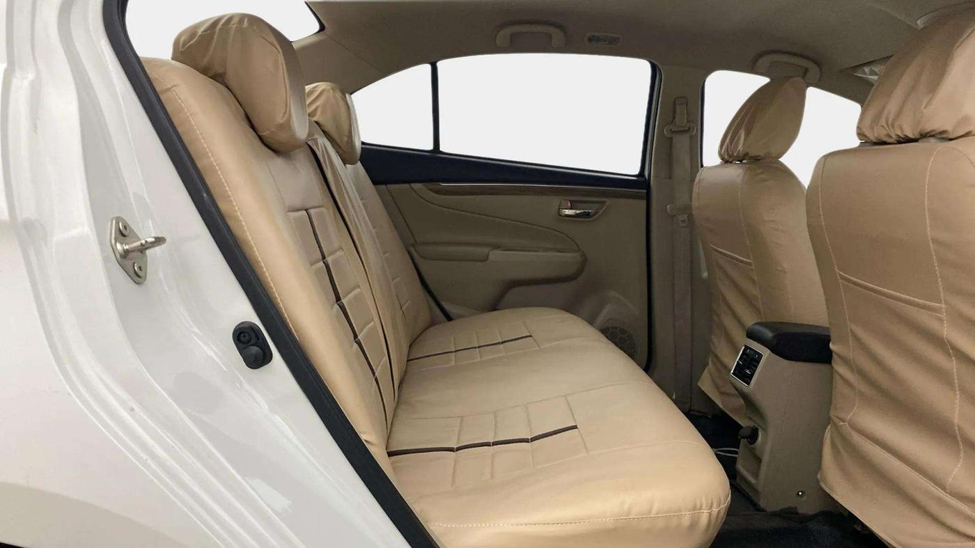 2022 Maruti Ciaz ZETA 1.5 SHVS MT PETROL, Petrol, Manual, 14,362 km, Right Side Rear Door Cabin