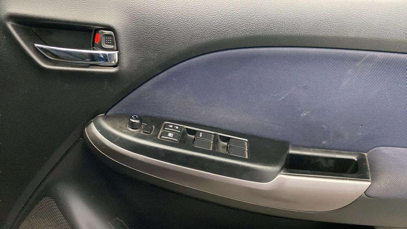 2019 Toyota Glanza V, Petrol, Manual, 31,594 km, Driver Side Door Panels Control