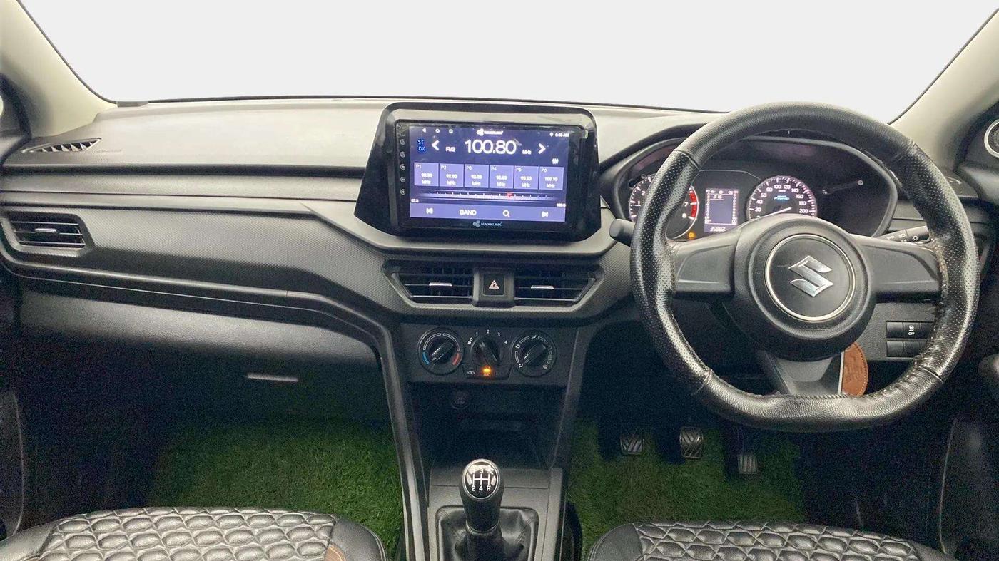 2022 Maruti BREZZA LXI SMART HYBRID, Petrol, Manual, 35,861 km, Dashboard