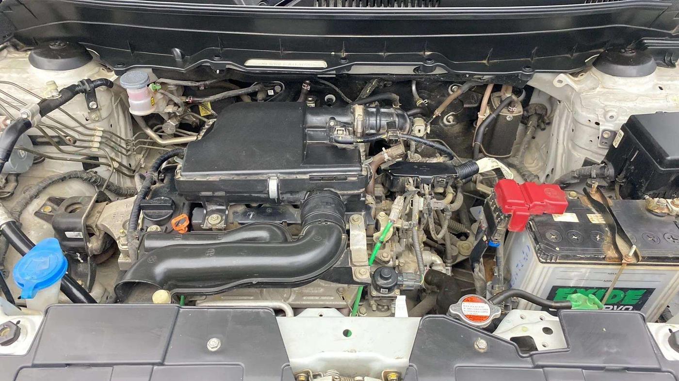 2022 Maruti BREZZA LXI SMART HYBRID, Petrol, Manual, 35,861 km, Open Bonet
