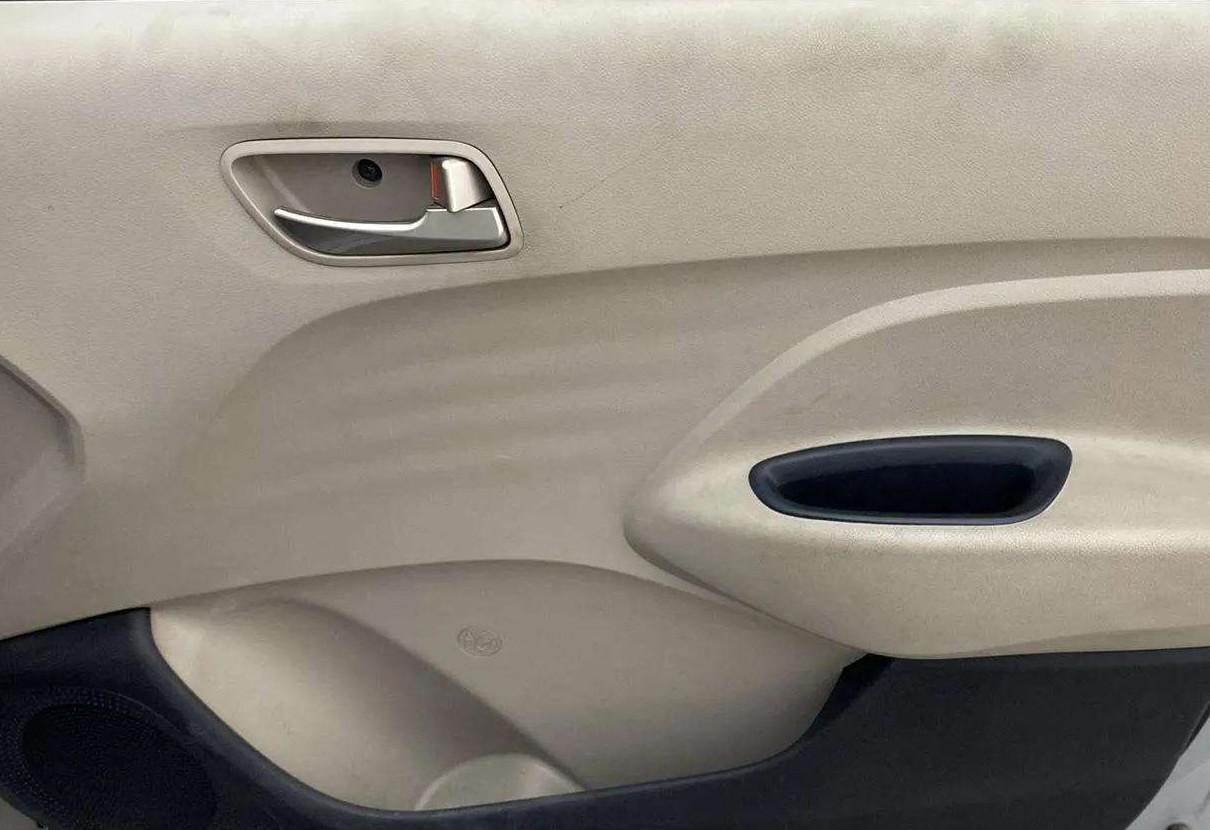 2019 Hyundai NEW SANTRO SPORTZ CNG, CNG, Manual, 86,563 km, Driver Side Door Panels Control