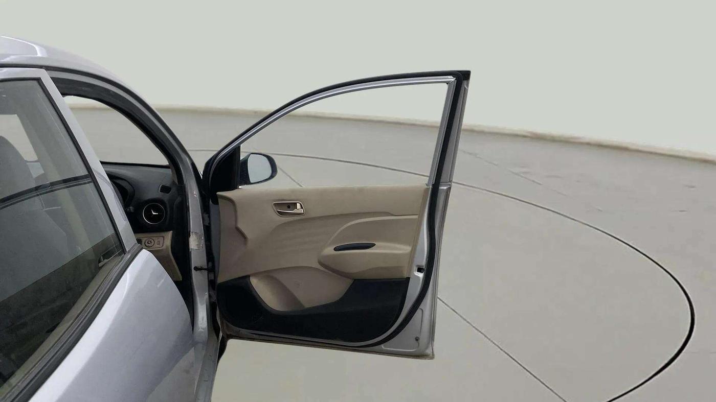 2019 Hyundai NEW SANTRO SPORTZ CNG, CNG, Manual, 86,563 km, RHS Front Door