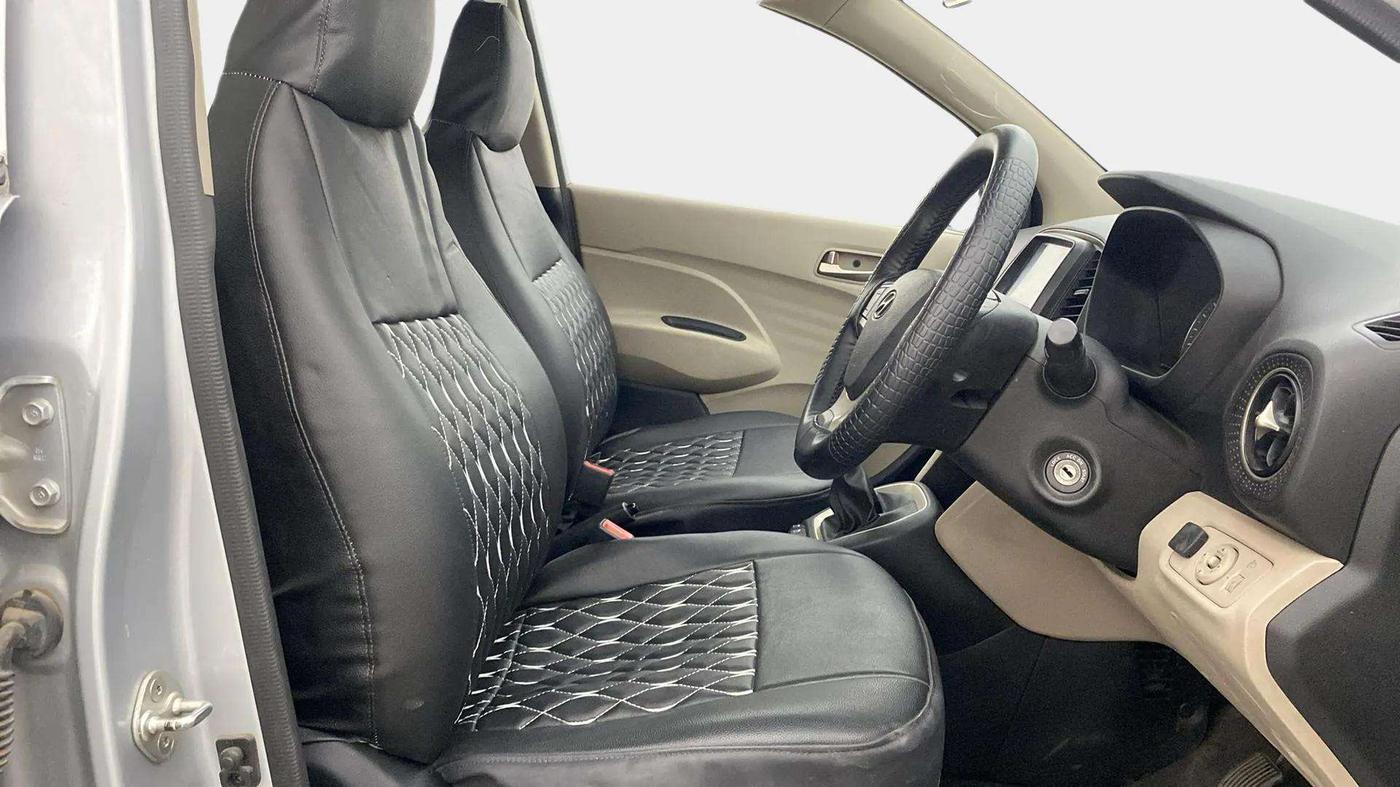 2019 Hyundai NEW SANTRO SPORTZ CNG, CNG, Manual, 86,563 km, Right Side Front Door Cabin