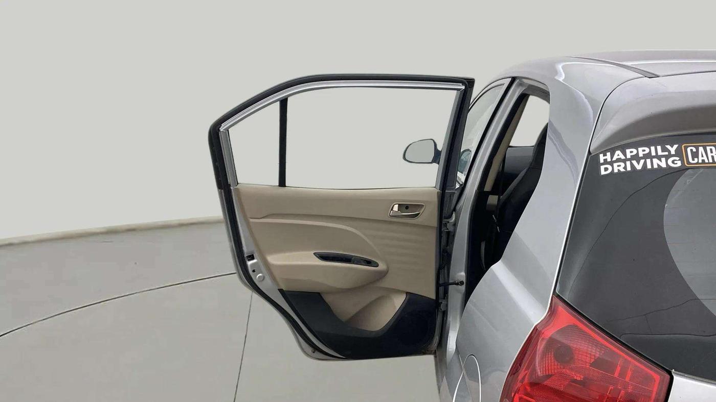 2019 Hyundai NEW SANTRO SPORTZ CNG, CNG, Manual, 86,563 km, LHS Rear Door