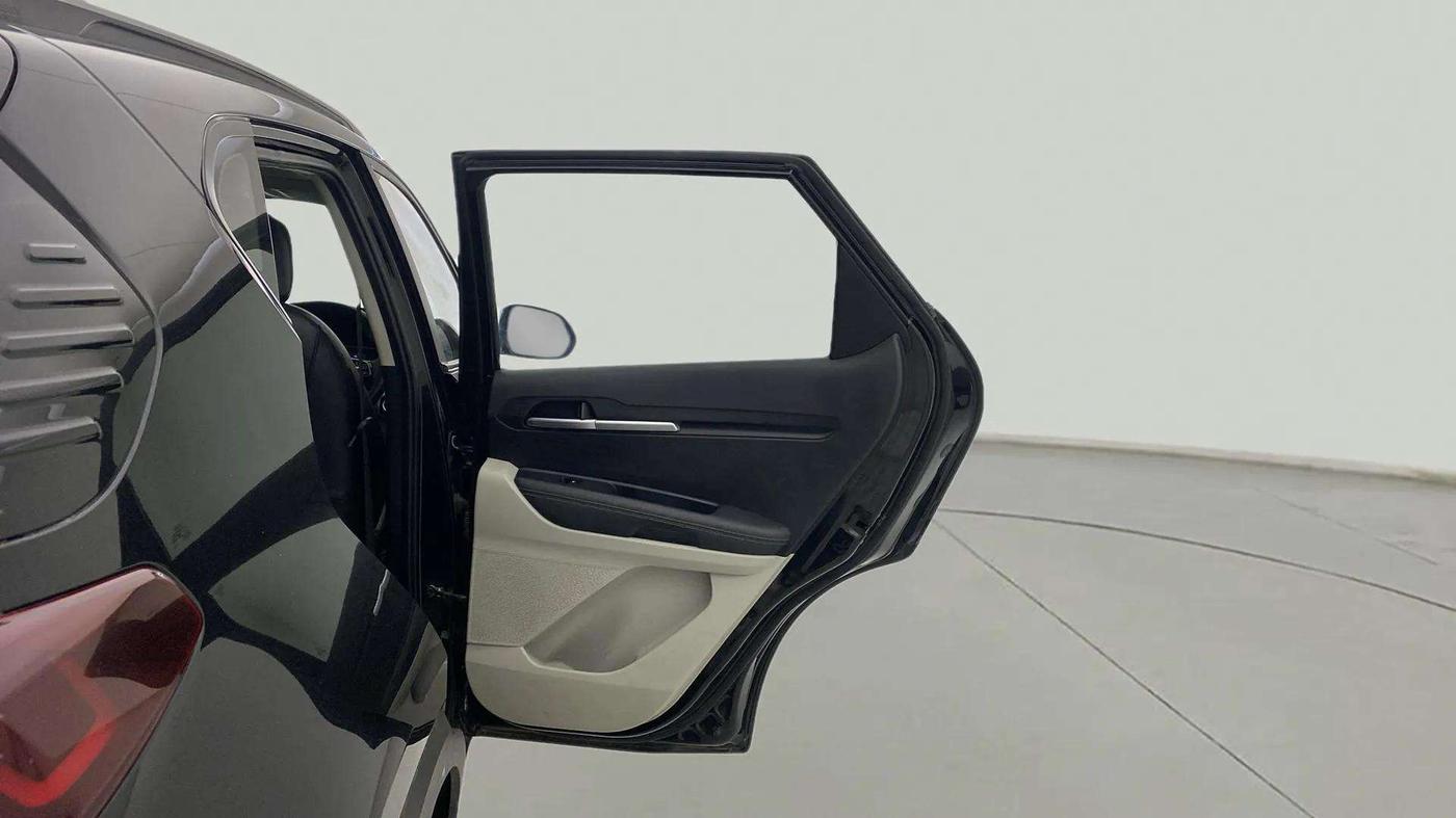 2021 KIA SONET HTX 1.0 IMT, Petrol, Manual, 67,260 km, RHS Rear Door