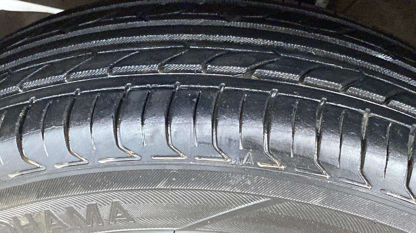 2021 Maruti Swift VXI, Petrol, Manual, 45,967 km, Left Front Tyre Tread