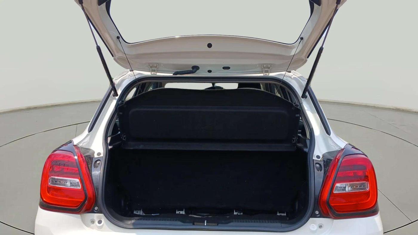 2021 Maruti Swift VXI, Petrol, Manual, 45,967 km, Boot Door Open