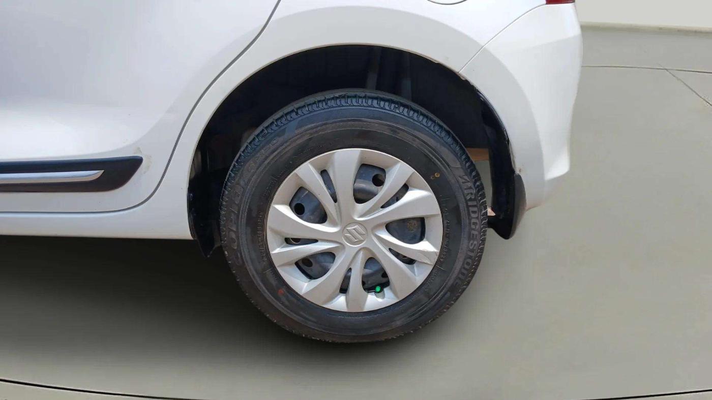 2021 Maruti Swift VXI, Petrol, Manual, 45,967 km, Left Rear Wheel