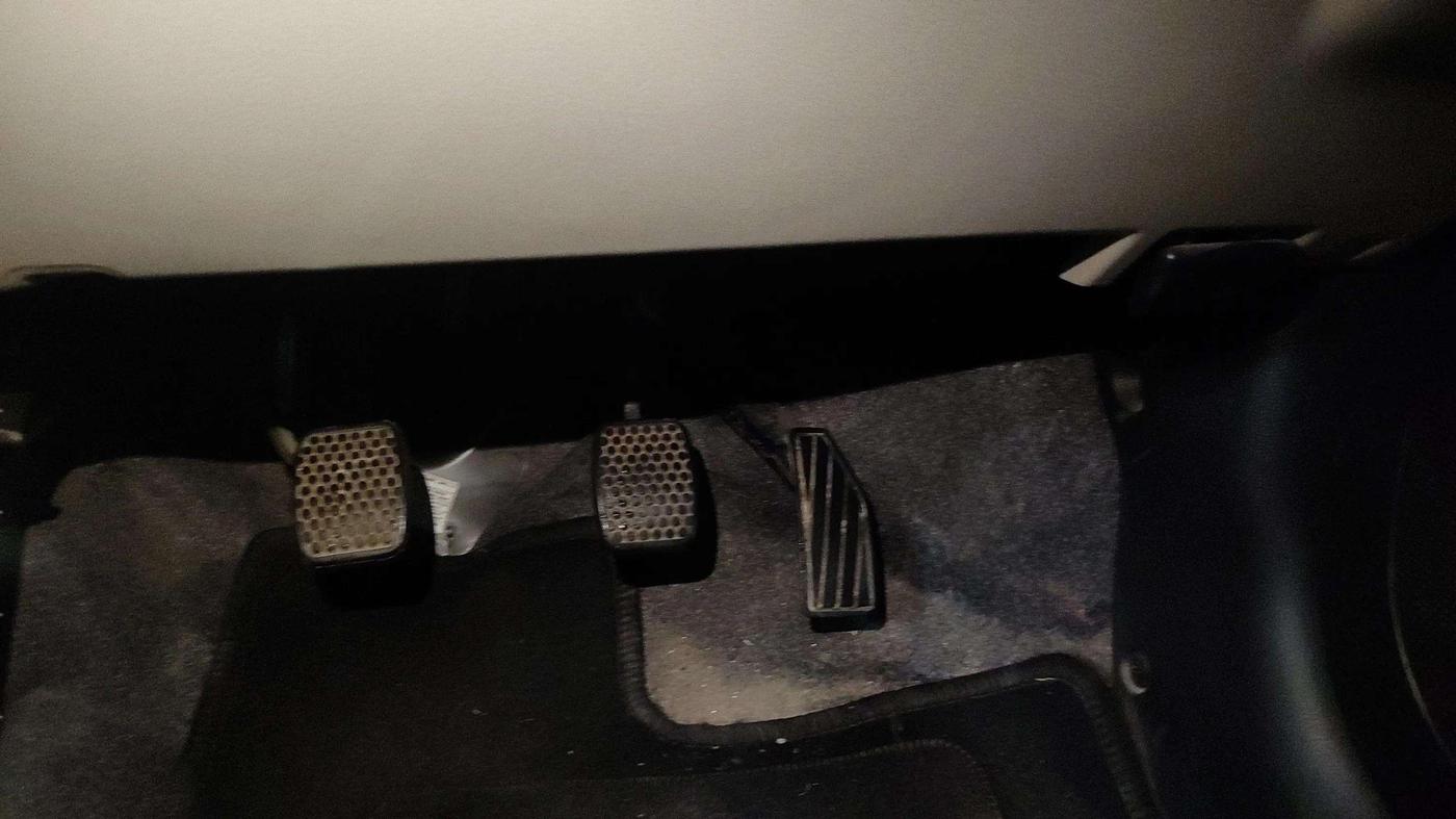 2023 Maruti Alto VXI, Petrol, Manual, 6,082 km, Pedals