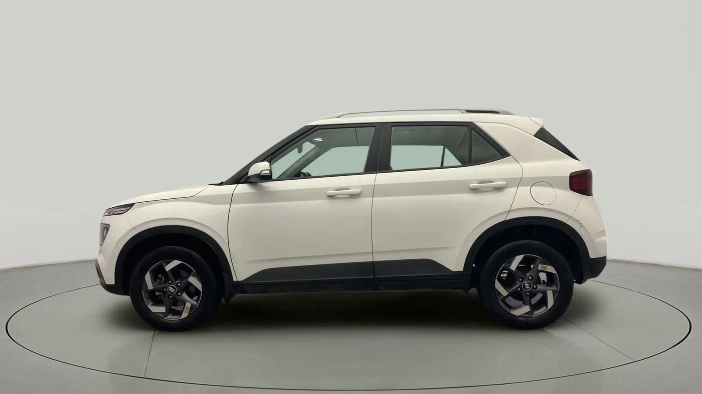 2022 Hyundai VENUE SX 1.5 CRDI, Diesel, Manual, 30,689 km, Left Side