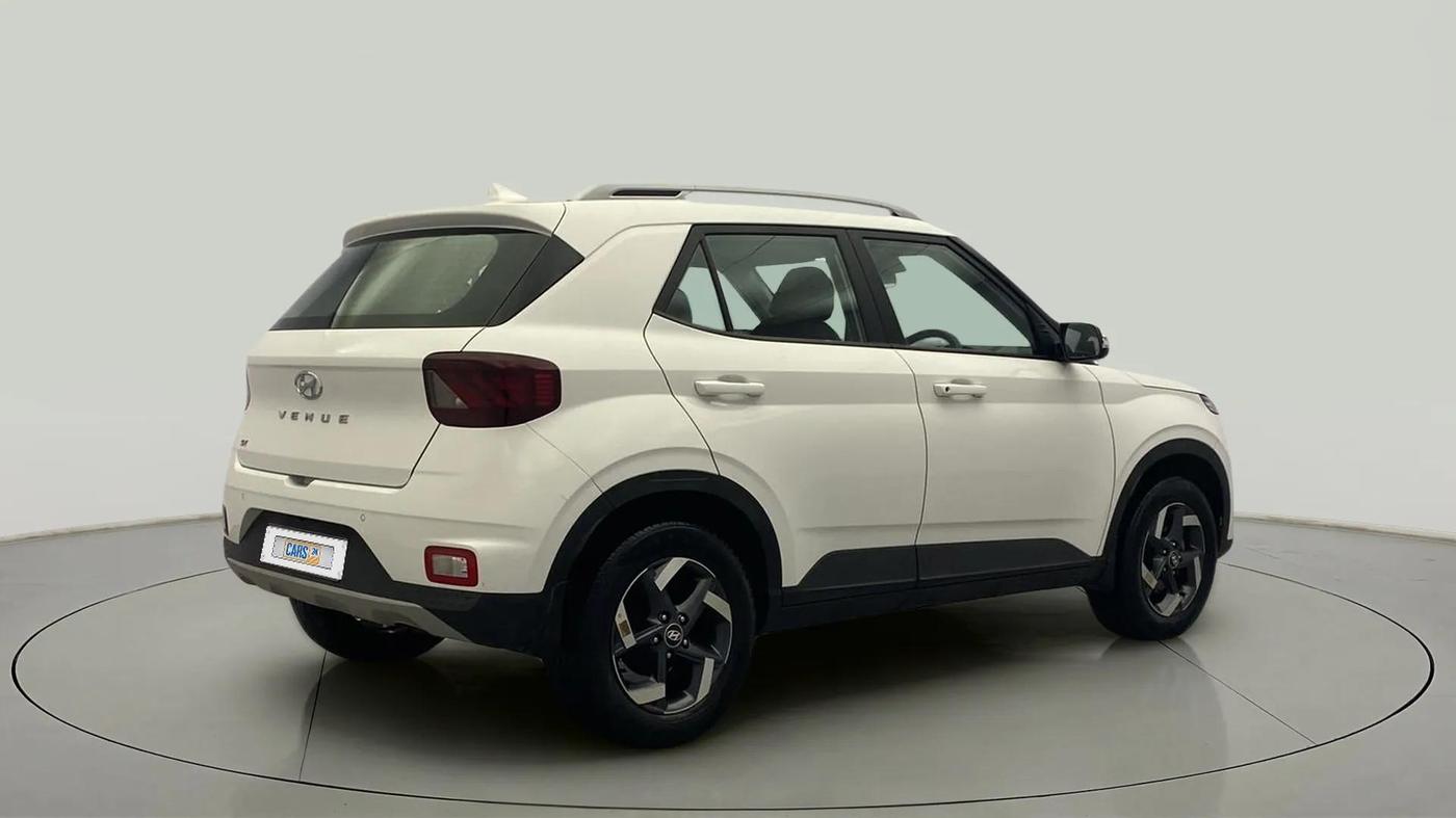 2022 Hyundai VENUE SX 1.5 CRDI, Diesel, Manual, 30,689 km, Right Back Diagonal