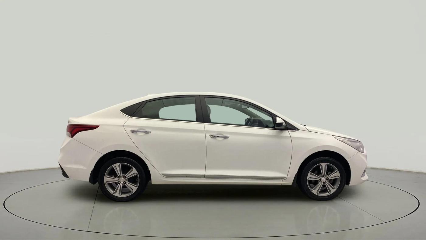 2018 Hyundai Verna 1.6 VTVT SX (O) AT, Petrol, Automatic, 79,877 km, Right Side View