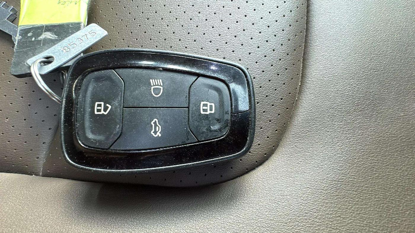 2019 Tata Harrier XZ 2.0L, Diesel, Manual, 25,723 km, Key Close Up
