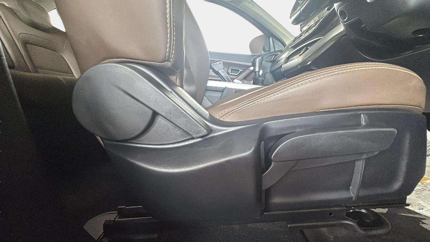 2019 Tata Harrier XZ 2.0L, Diesel, Manual, 25,723 km, Driver Side Adjustment Panel