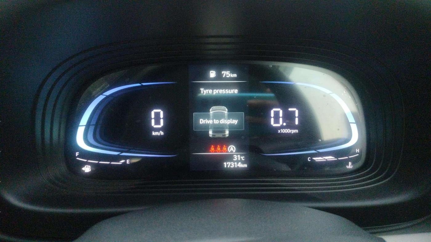 2024 Hyundai VENUE SX 1.5 CRDI, Diesel, Manual, 17,314 km, Odometer Image