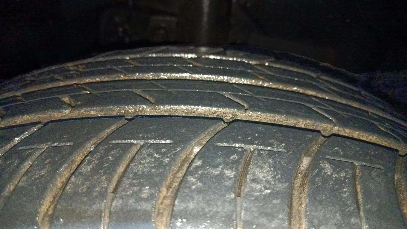 2018 Ford Ecosport TITANIUM + 1.5L DIESEL, Diesel, Manual, 46,939 km, Right Front Tyre Tread