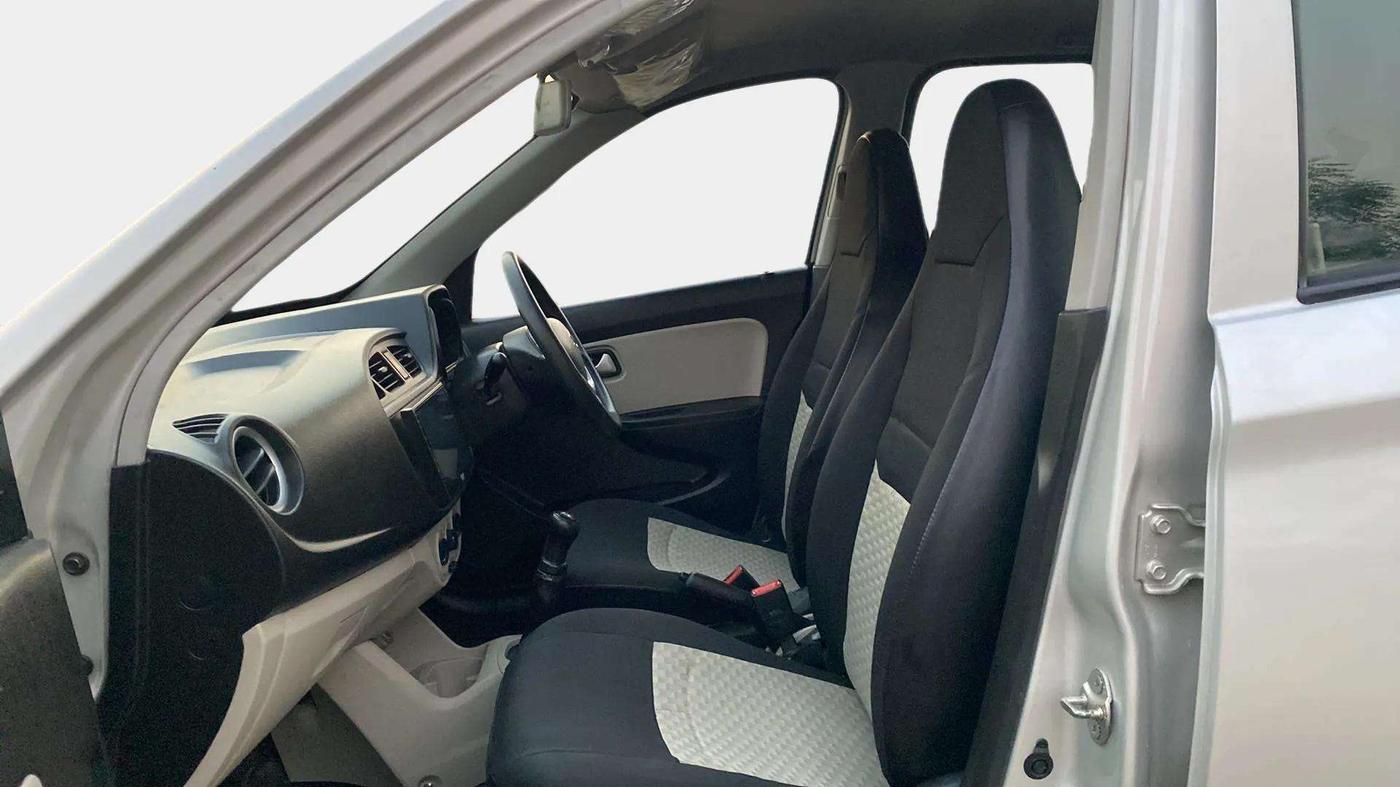 2019 Maruti Alto LXI CNG, CNG, Manual, 39,404 km, Right Side Front Door Cabin