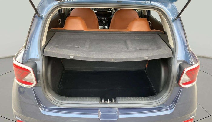 2020 Hyundai VENUE S 1.2, Petrol, Manual, 27,056 km, Boot Inside