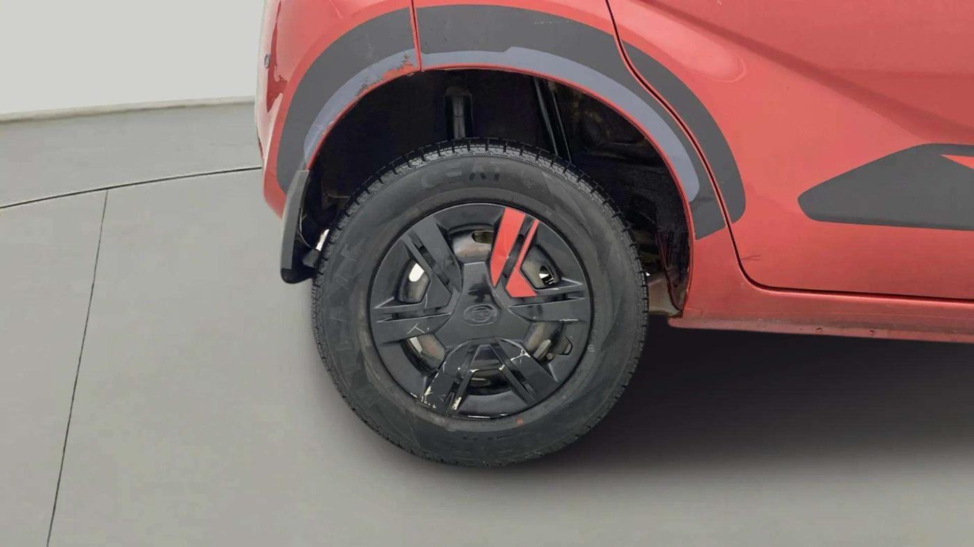2018 Datsun Redi Go T(O) 0.8L LIMITED EDITION, Petrol, Manual, 21,678 km, Right Rear Wheel