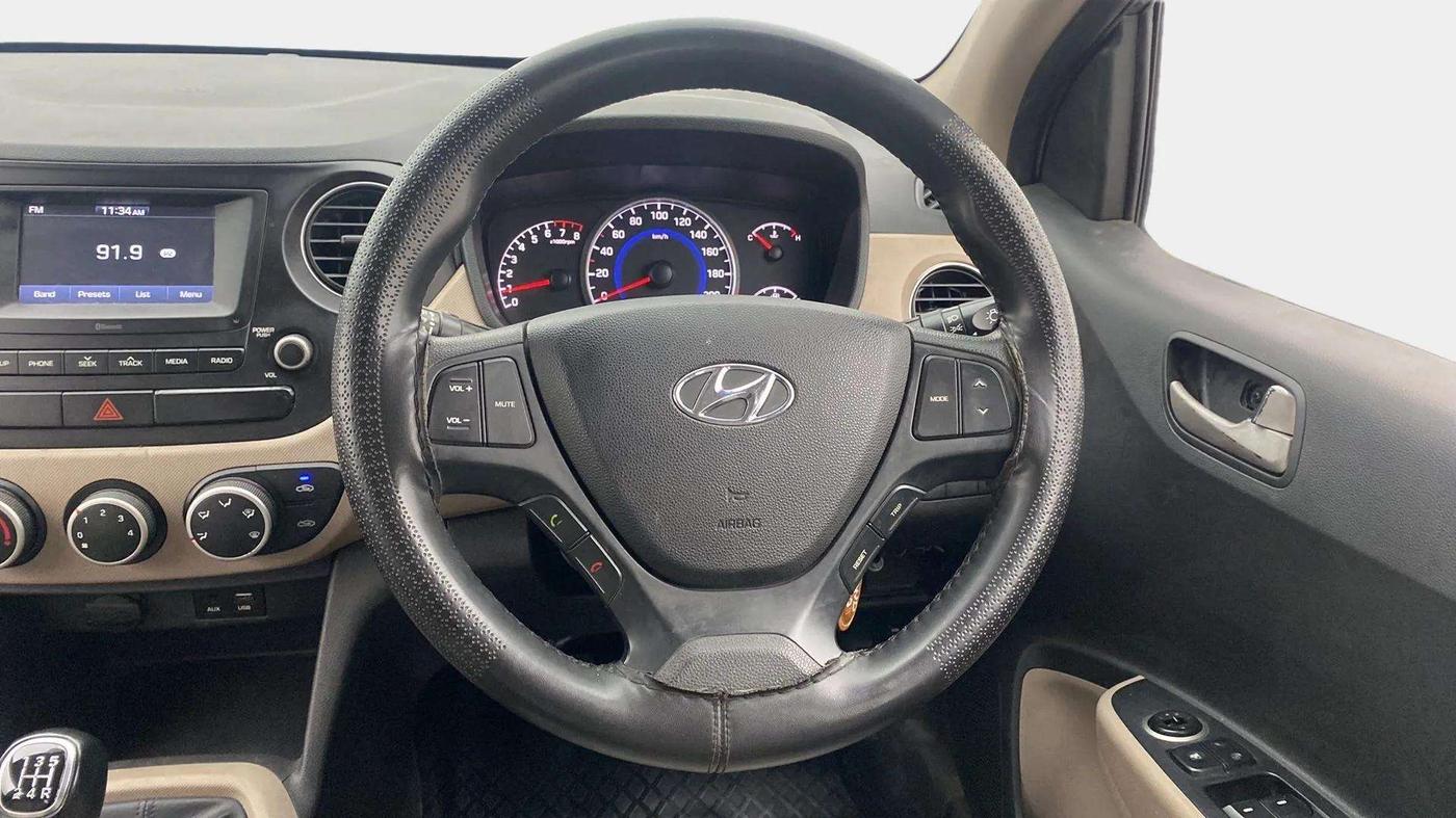 2017 Hyundai Grand i10 SPORTZ 1.2 KAPPA VTVT, Petrol, Manual, 74,124 km, Steering Wheel Close Up