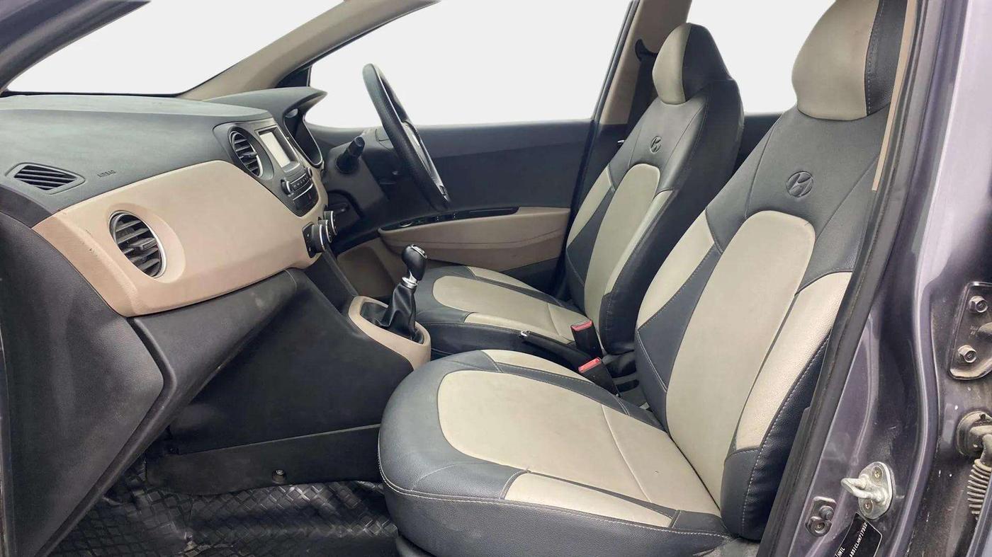 2017 Hyundai Grand i10 SPORTZ 1.2 KAPPA VTVT, Petrol, Manual, 74,124 km, Right Side Front Door Cabin