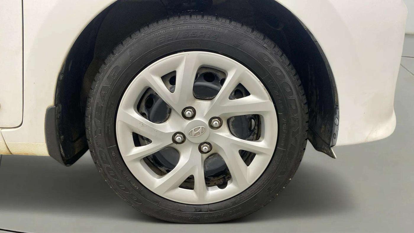 2019 Hyundai Grand i10 SPORTZ 1.2 KAPPA VTVT, Petrol, Manual, 28,145 km, Right Front Wheel