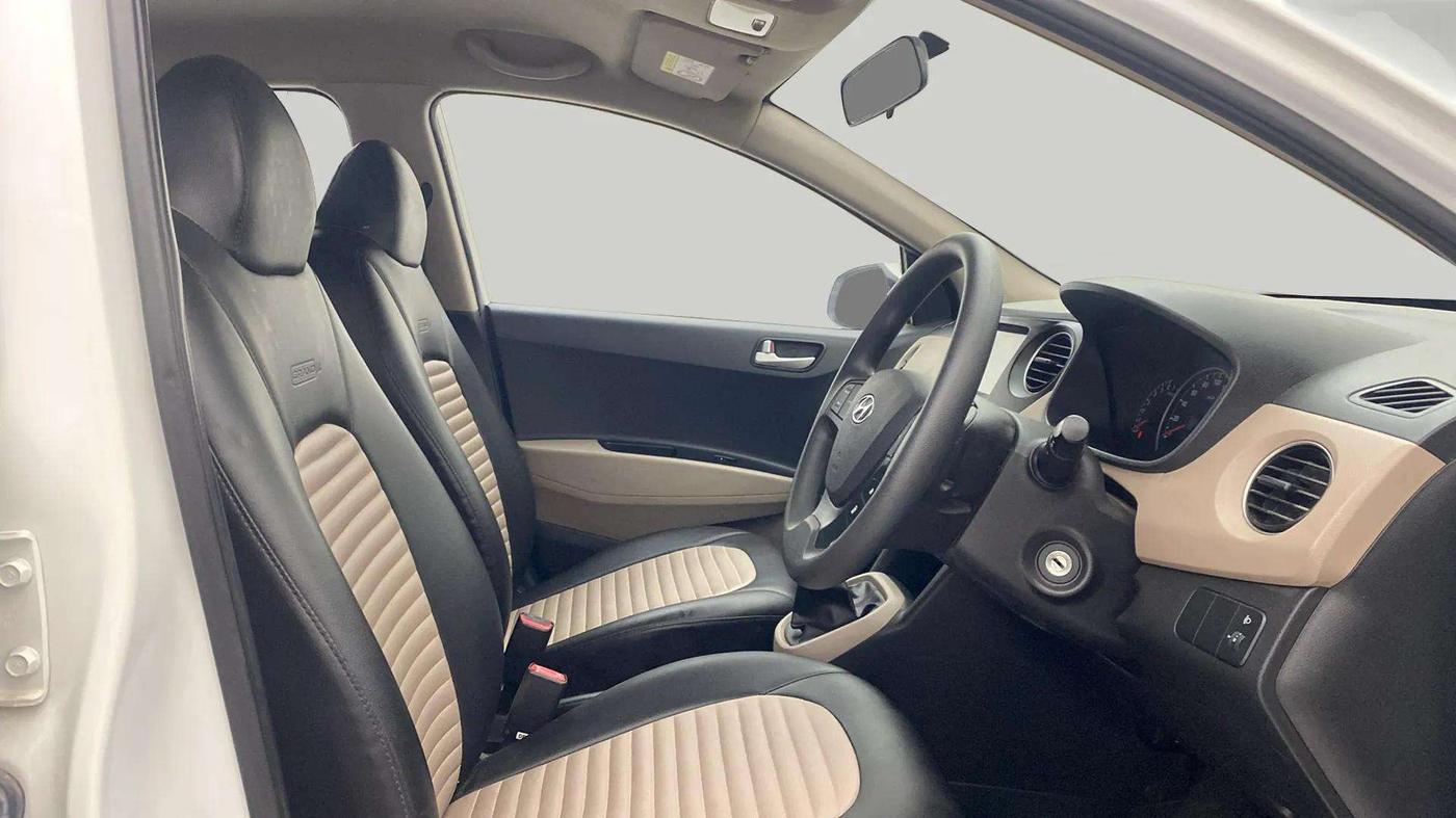 2019 Hyundai Grand i10 SPORTZ 1.2 KAPPA VTVT, Petrol, Manual, 28,145 km, Right Side Front Door Cabin