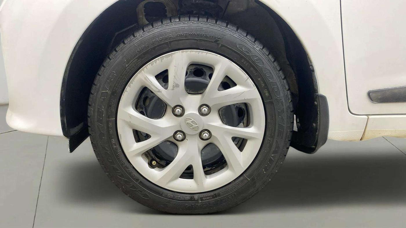 2019 Hyundai Grand i10 SPORTZ 1.2 KAPPA VTVT, Petrol, Manual, 28,145 km, Left Front Wheel
