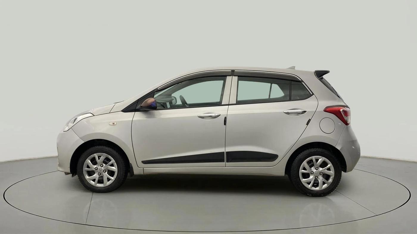 2017 Hyundai Grand i10 SPORTZ 1.2 KAPPA VTVT, Petrol, Manual, 53,478 km, Left Side