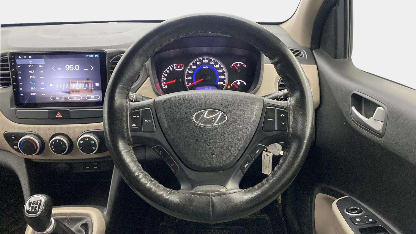 2017 Hyundai Grand i10 SPORTZ 1.2 KAPPA VTVT, Petrol, Manual, 53,478 km, Steering Wheel Close Up