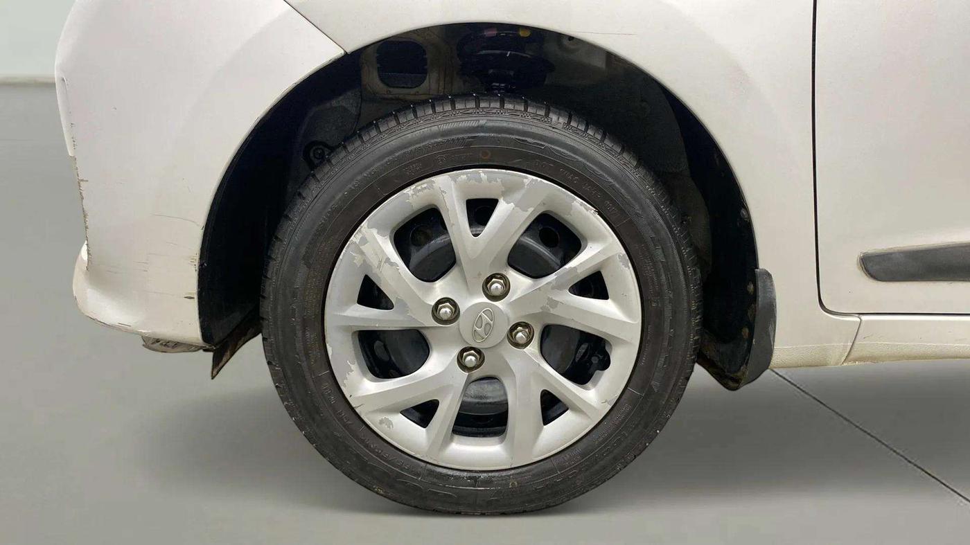2017 Hyundai Grand i10 SPORTZ 1.2 KAPPA VTVT, Petrol, Manual, 53,478 km, Left Front Wheel
