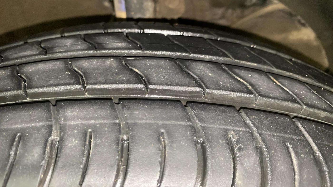 2017 Maruti Baleno DELTA PETROL 1.2, Petrol, Manual, 52,426 km, Right Front Tyre Tread