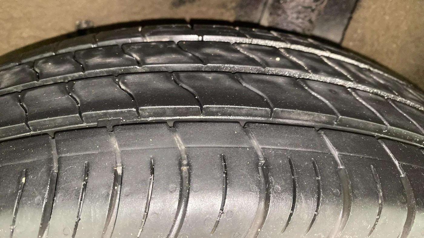 2017 Maruti Baleno DELTA PETROL 1.2, Petrol, Manual, 52,426 km, Left Rear Tyre Tread