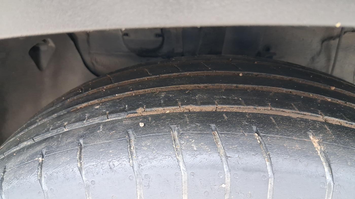 2023 Hyundai Creta S PLUS KNIGHT 1.5 PETROL, Petrol, Manual, 66,251 km, Left Front Tyre Tread