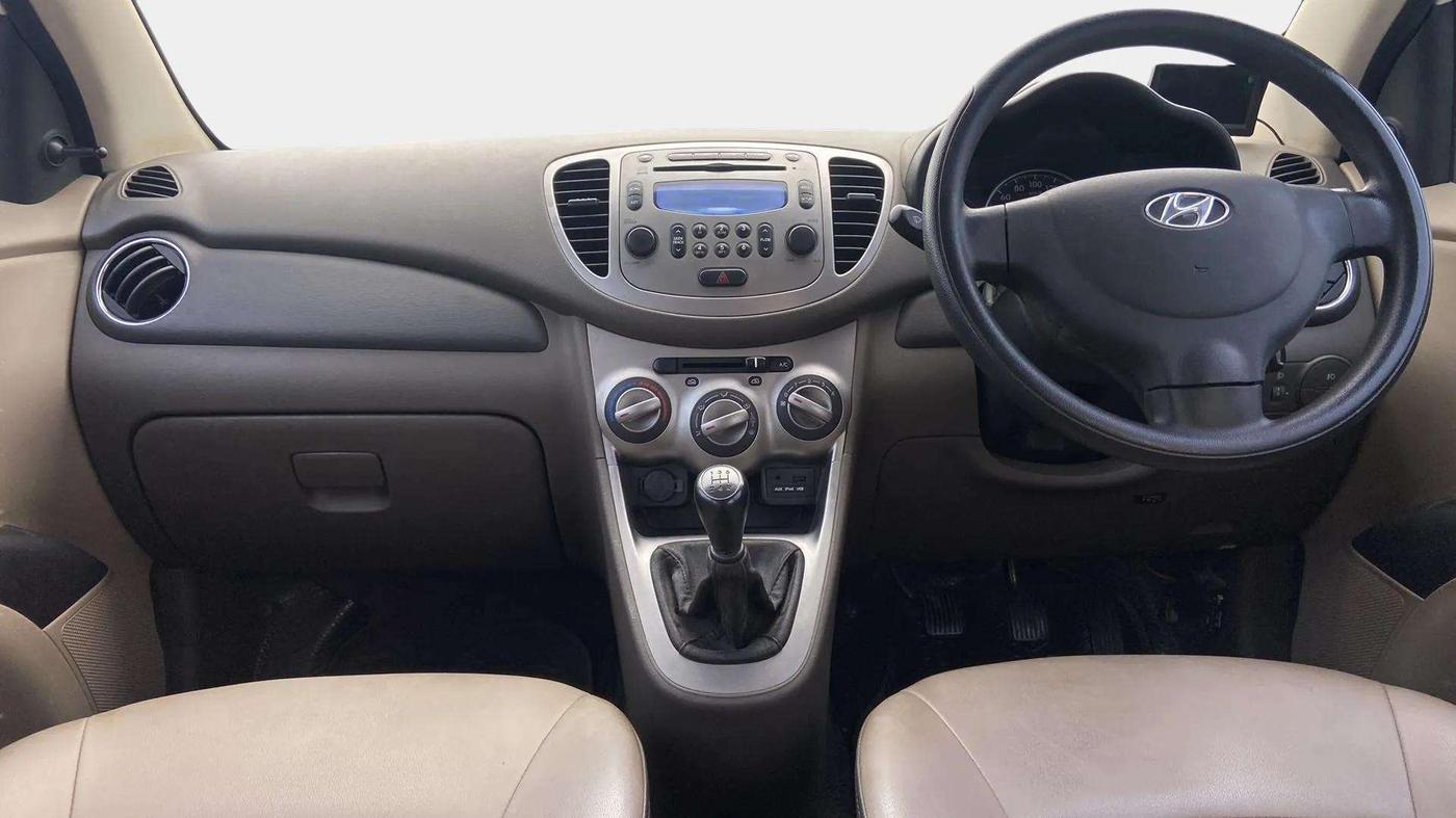 2015 Hyundai i10 SPORTZ 1.1, Petrol, Manual, 69,816 km, Dashboard