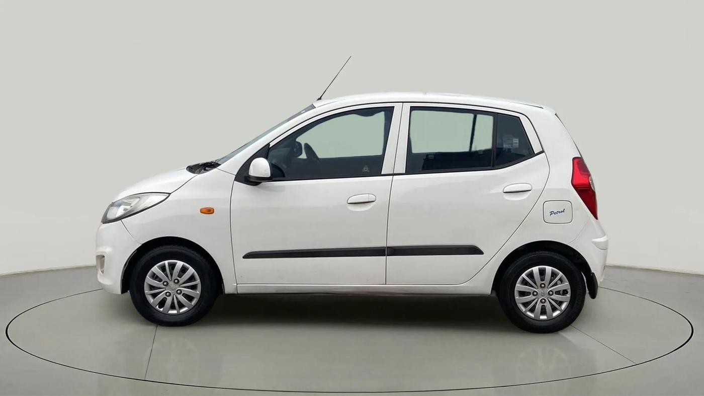 2015 Hyundai i10 SPORTZ 1.1, Petrol, Manual, 69,816 km, Left Side