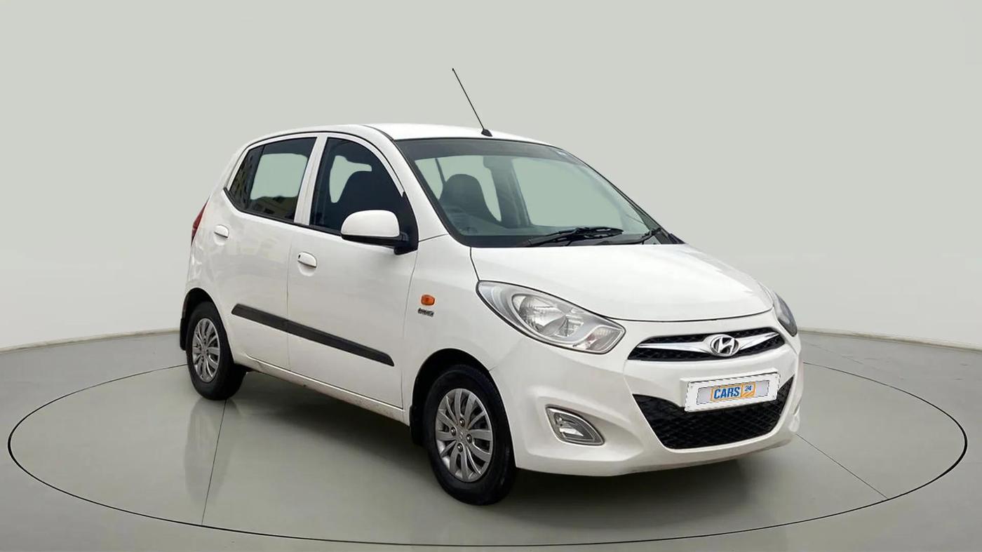 2015 Hyundai i10 SPORTZ 1.1, Petrol, Manual, 69,816 km, SRP