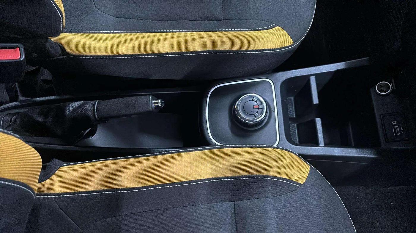 2023 Renault Kwid CLIMBER AMT 1.0, Petrol, Automatic, 5,076 km, Gear Lever