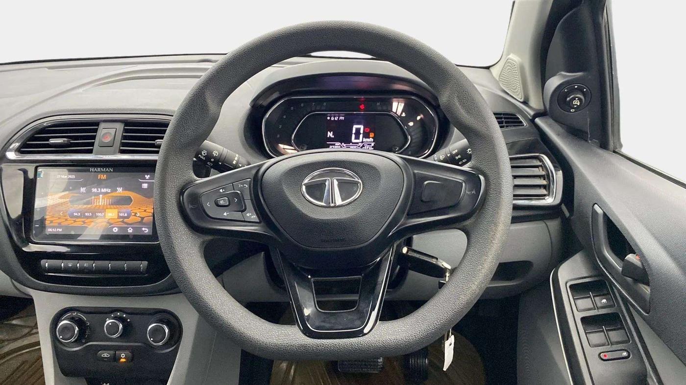 2021 Tata Tiago XZA PETROL, Petrol, Automatic, 27,378 km, Steering Wheel Close Up