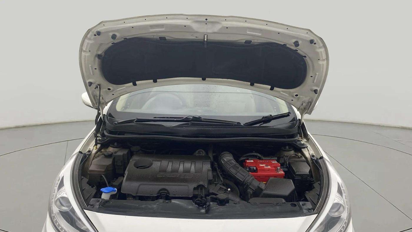 2014 Hyundai Verna FLUIDIC 1.6 CRDI SX OPT, Diesel, Manual, 62,704 km, Open Bonet