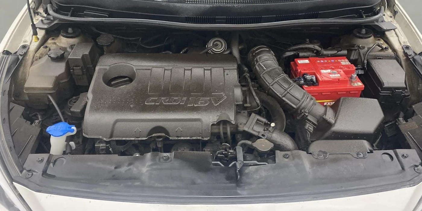 2014 Hyundai Verna FLUIDIC 1.6 CRDI SX OPT, Diesel, Manual, 62,704 km, Engine View