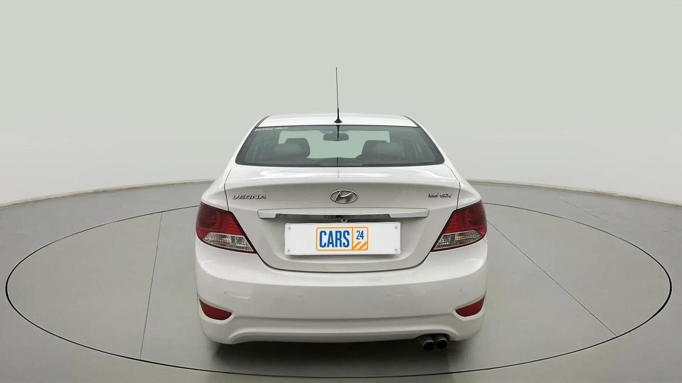 2014 Hyundai Verna FLUIDIC 1.6 CRDI SX OPT, Diesel, Manual, 62,704 km, Back/Rear