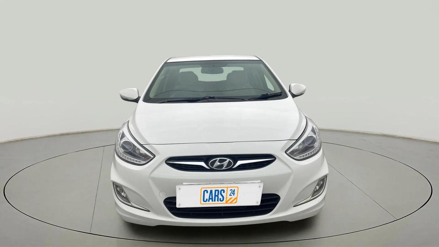 2014 Hyundai Verna FLUIDIC 1.6 CRDI SX OPT, Diesel, Manual, 62,704 km, Front