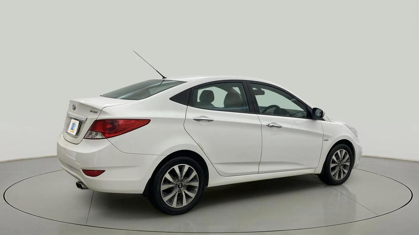 2014 Hyundai Verna FLUIDIC 1.6 CRDI SX OPT, Diesel, Manual, 62,704 km, Right Back Diagonal